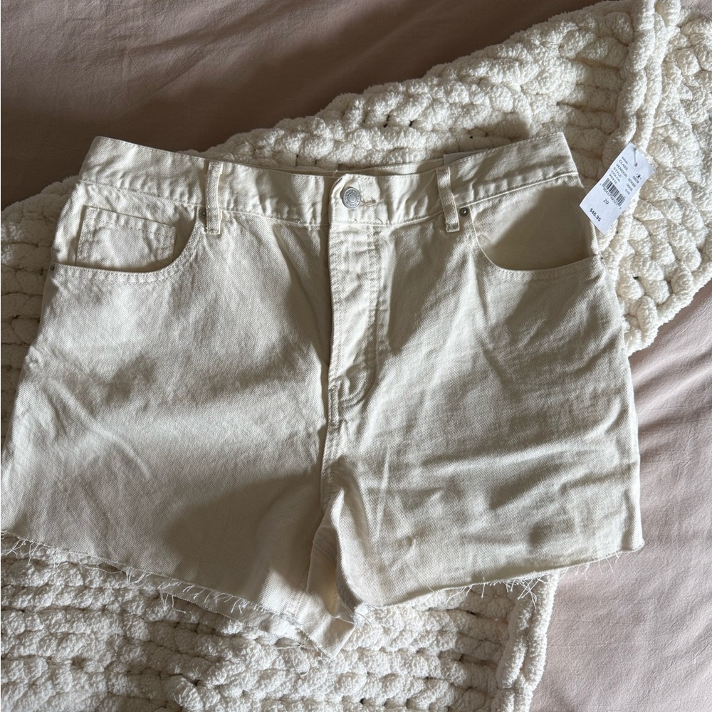 PacSun Cream Jean Shorts